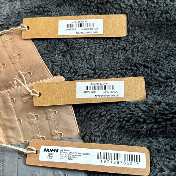 SKIMS NO SHOW unlined molded balconette bra 34DD NWT (SK0003) - Picture 5 of 5